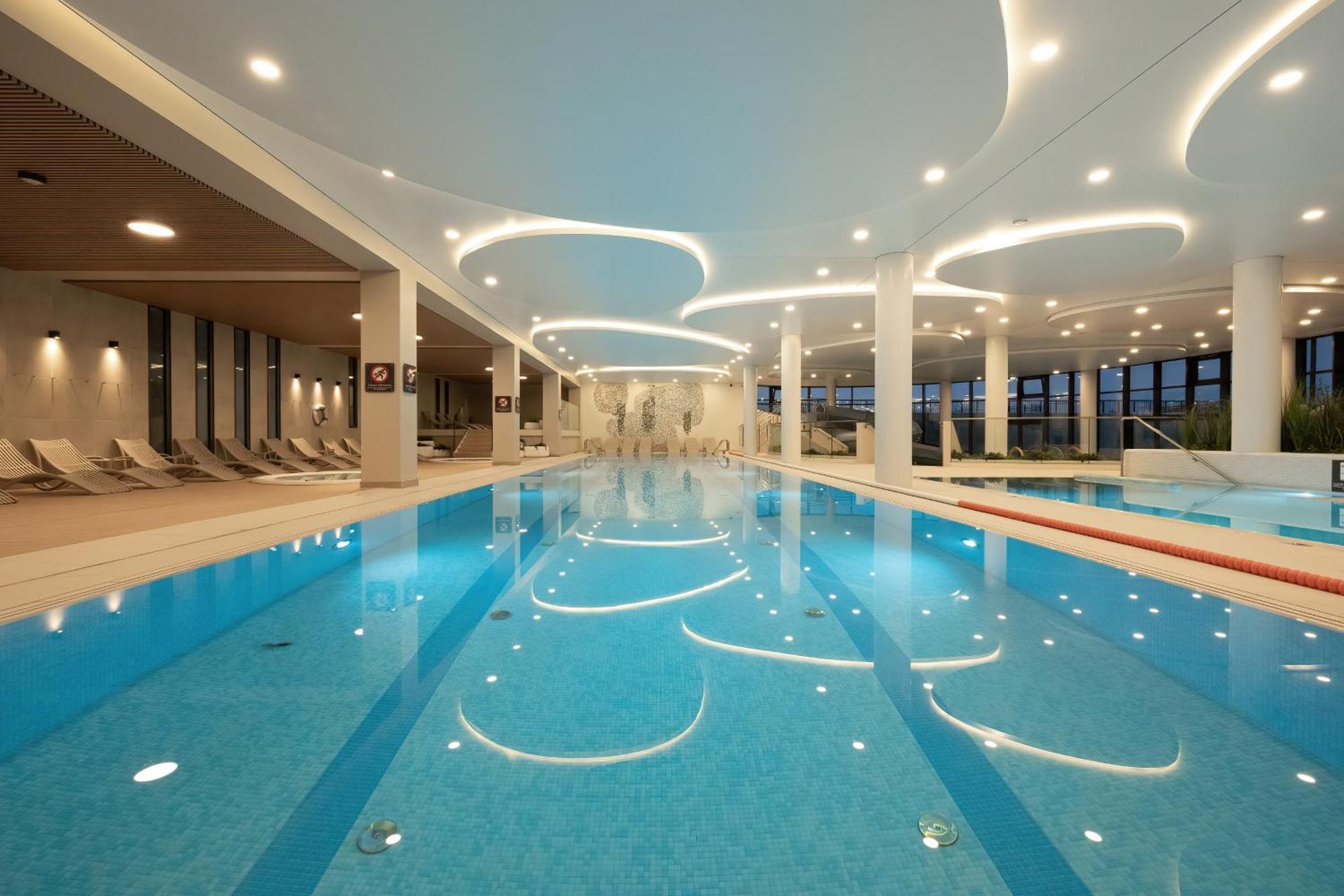 Family Apartment With Gym And Swimming Pool By Renters Prestige Kołobrzeg Exterior foto